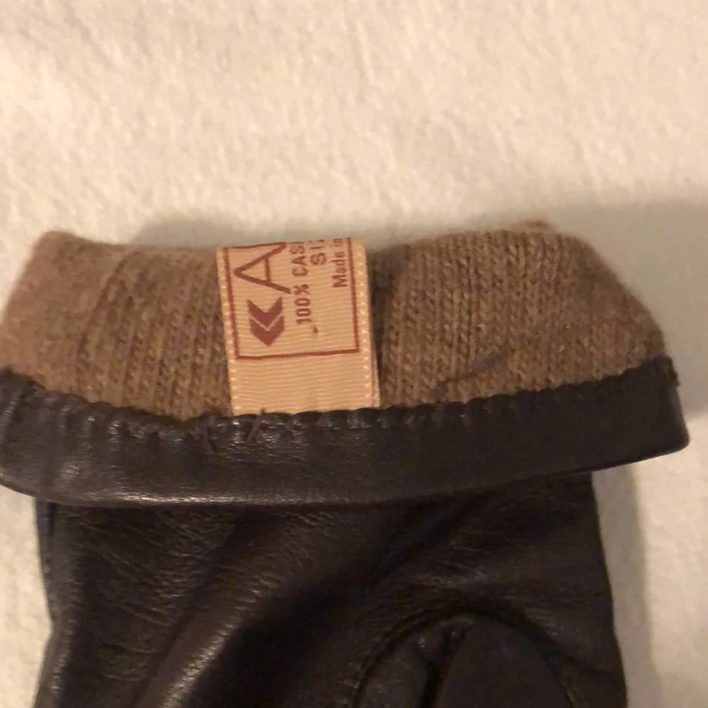 Brown gloves size 7